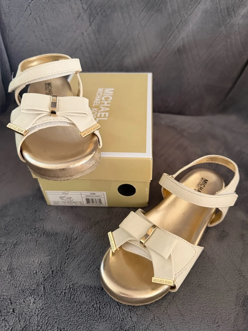 Michael Kors Marsha Kiera - Kids Bow-Accent Sandal in Ivory with Gold Insole